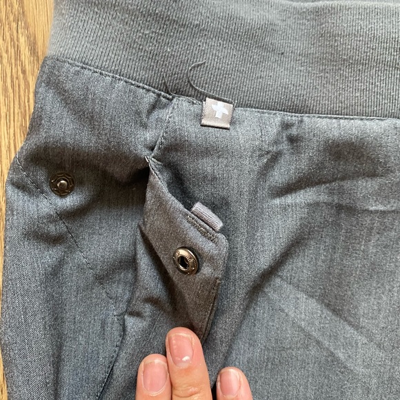 FIGS REMIX Pisco™ Paneled Classic Pant - Picture 2 of 4